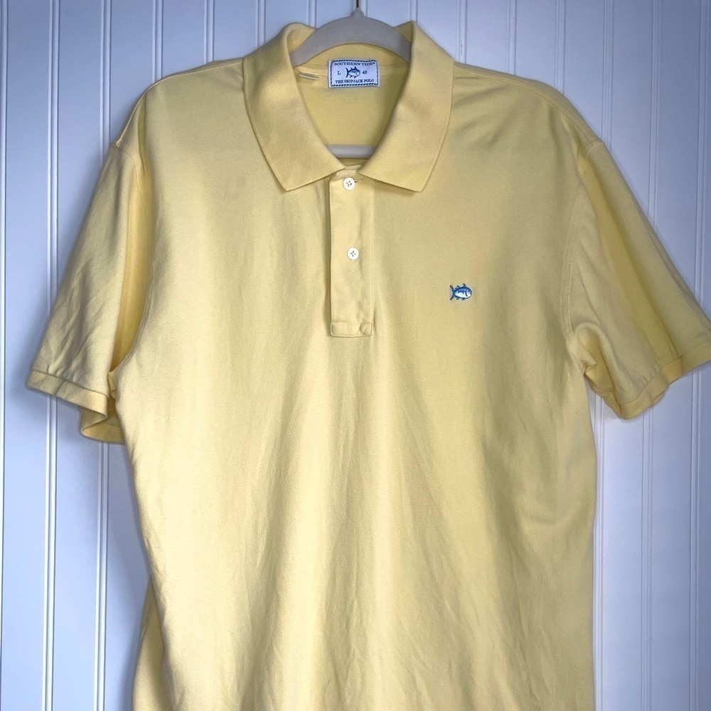 Men’s large Southern Tide polo
